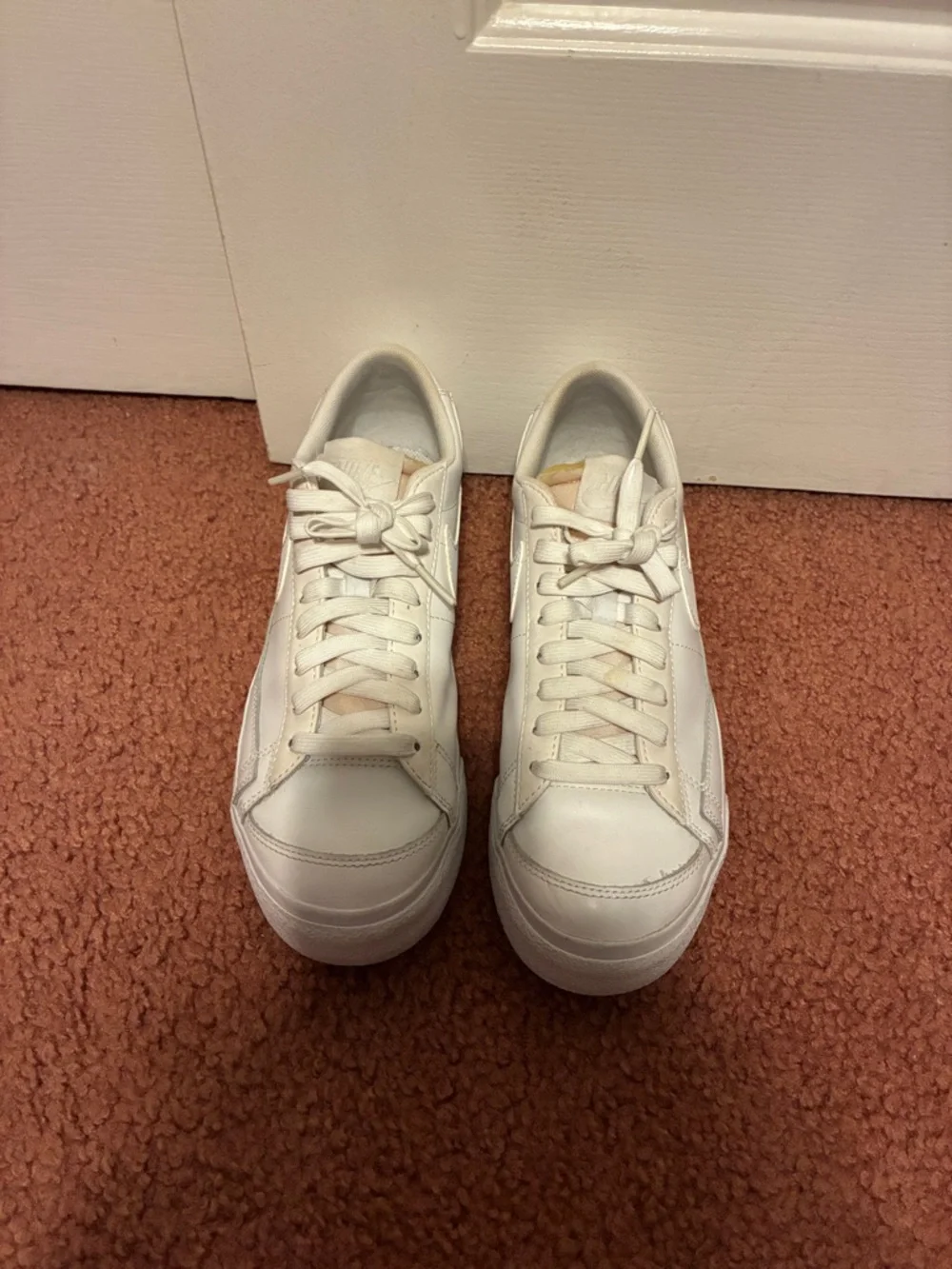 Nike WoMen’s White Sneakers